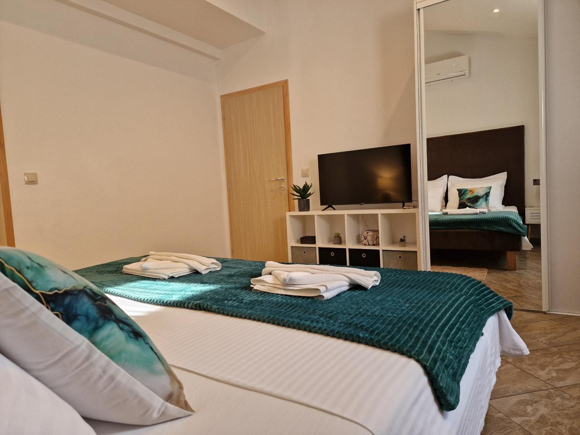 Beautiful Holiday Home "Villa Luka" Kaštel Štafilić Dış mekan fotoğraf